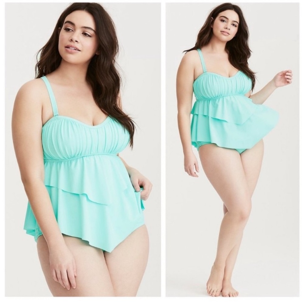 Torrid Aqua Mint Blue Tiered Ruffle Wireless Tankini Top size 00